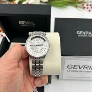 Men’s Gevril Wallabout compass bezel bracelet watch 44mm Switzerland
